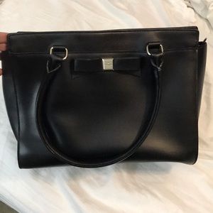 Like new Kate Spade purse w/bow